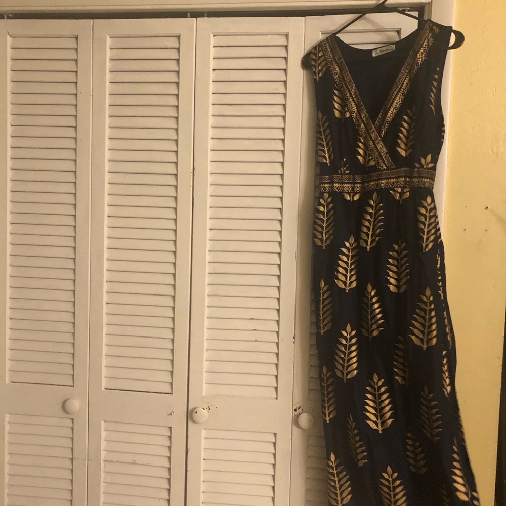 Dress - Picture 2 of 8